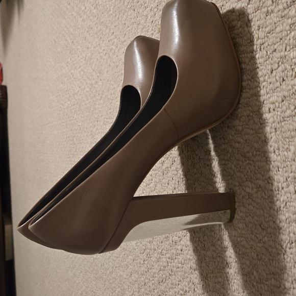 Calvin Klein leather platform pumps - Picture 4 of 5